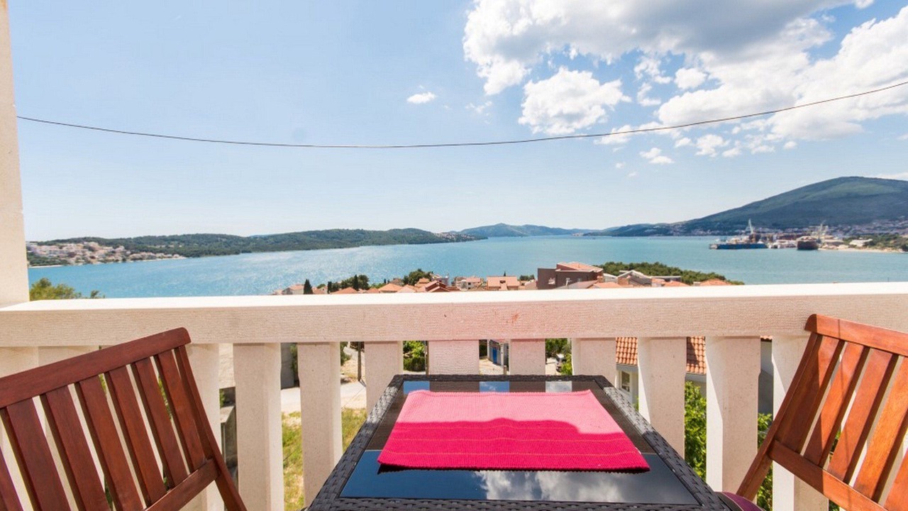 Photo of Patio Balcony in Okrug Gornji