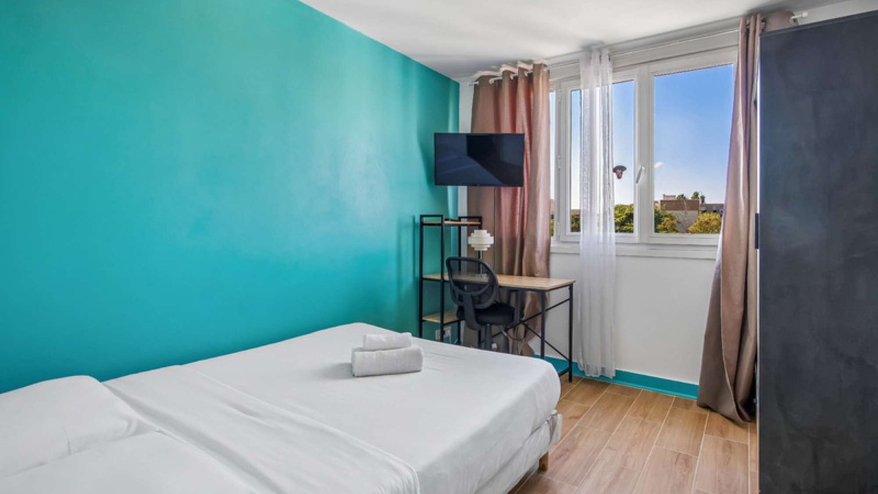Photo of Bedroom in Mantes-la-Jolie