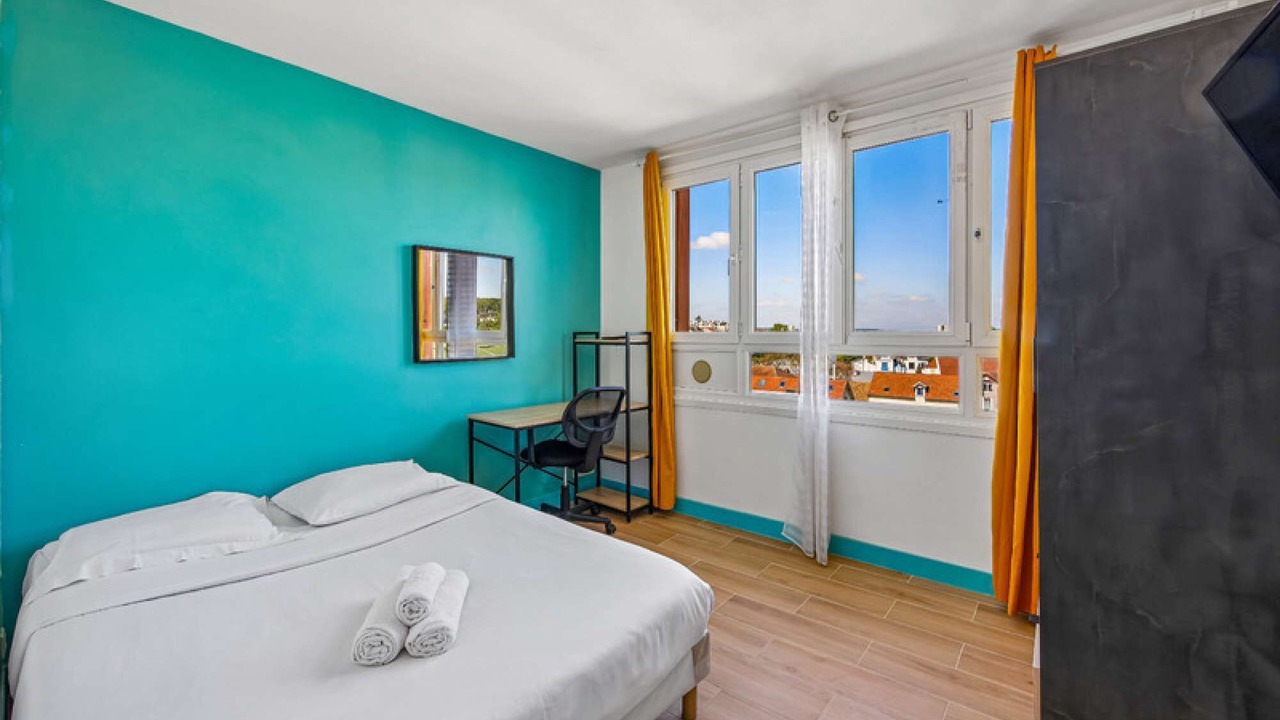 Photo of Bedroom in Mantes-la-Jolie
