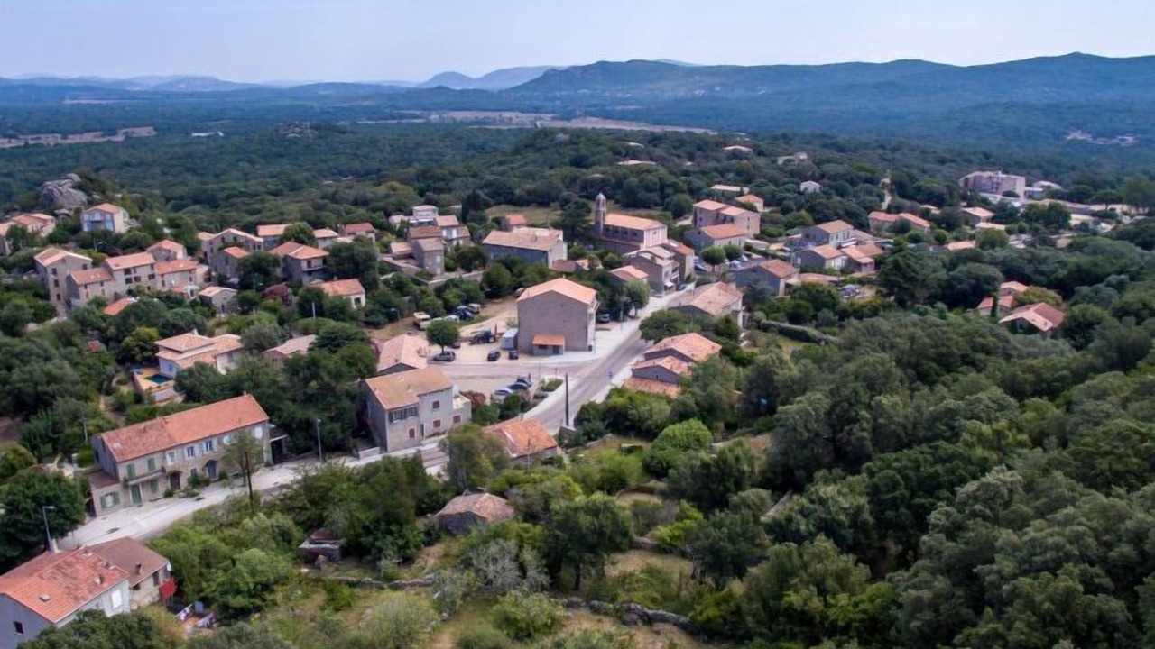 Photo of Others in Pietra Long Salvini