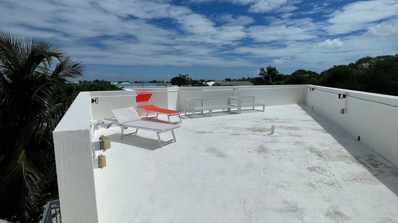 Photo of Patio Balcony in Twin Lakes