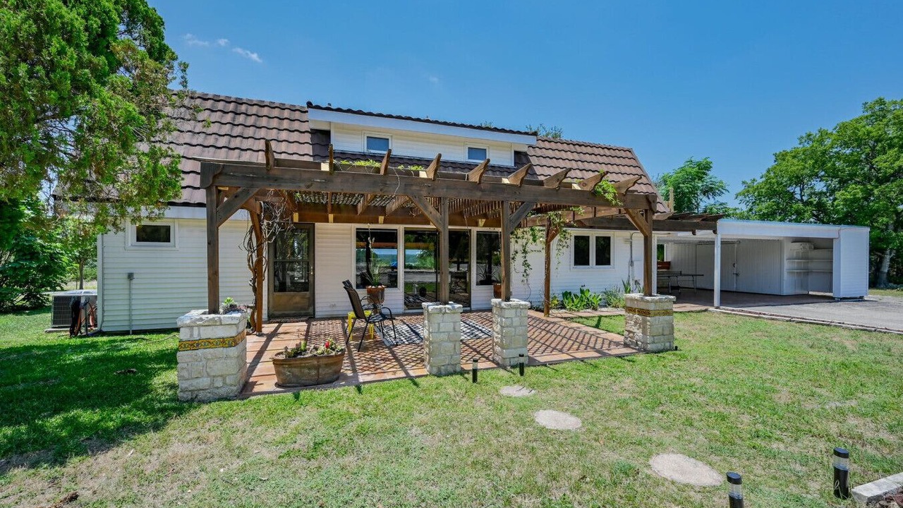 Photo of Patio Balcony in La Hacienda Estates