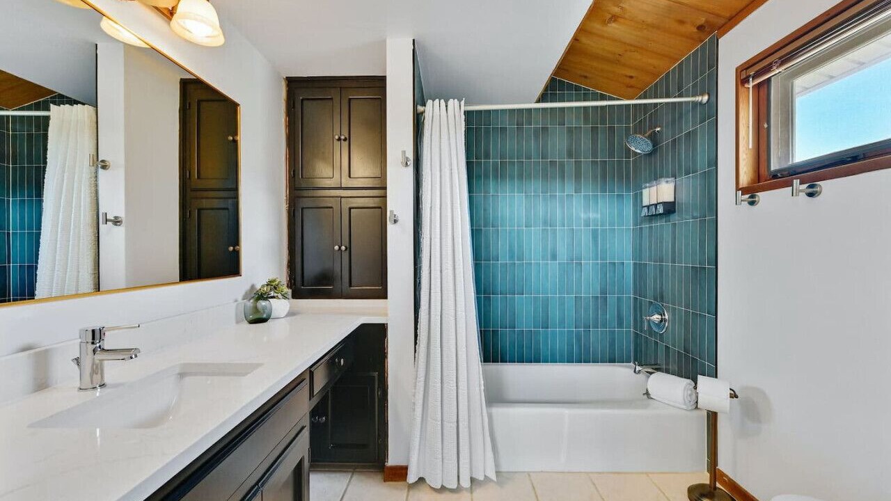 Photo of Bathroom in La Hacienda Estates