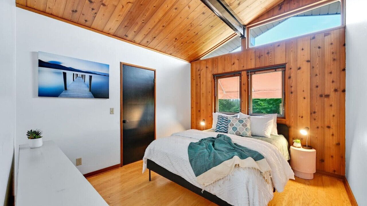 Photo of Bedroom in La Hacienda Estates