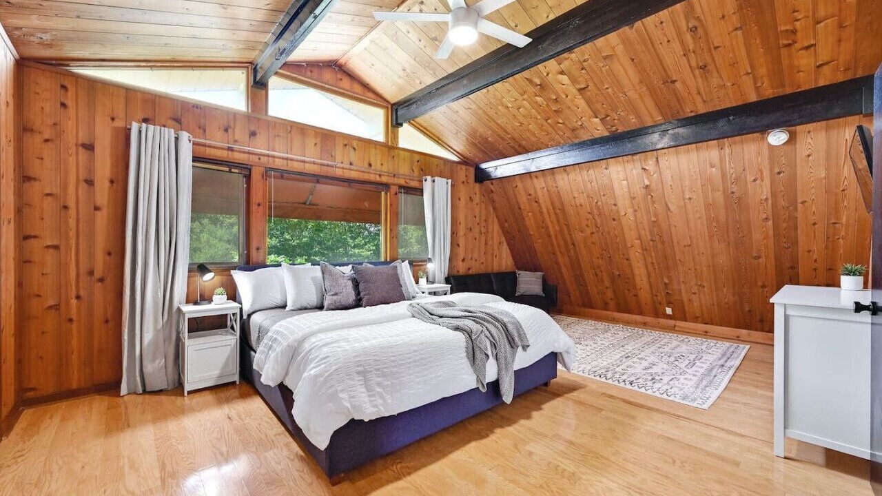 Photo of Bedroom in La Hacienda Estates