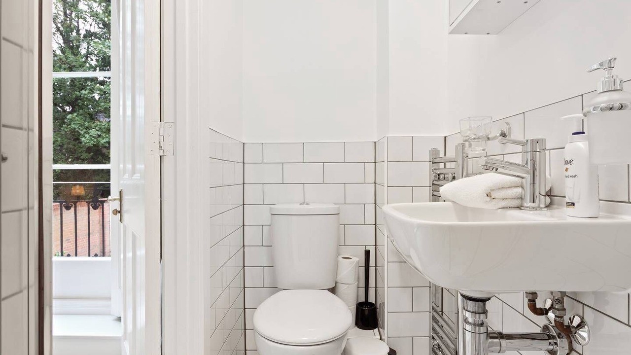 Photo of Bathroom in Coldharbour