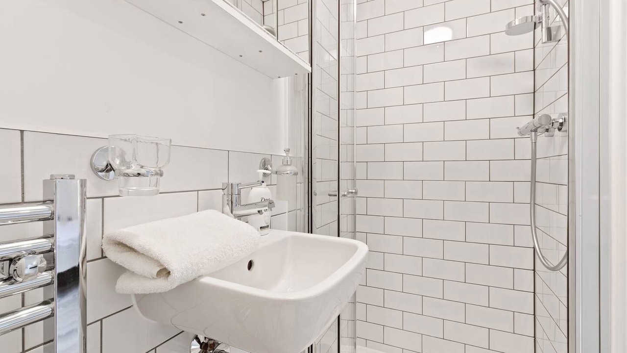 Photo of Bathroom in Coldharbour