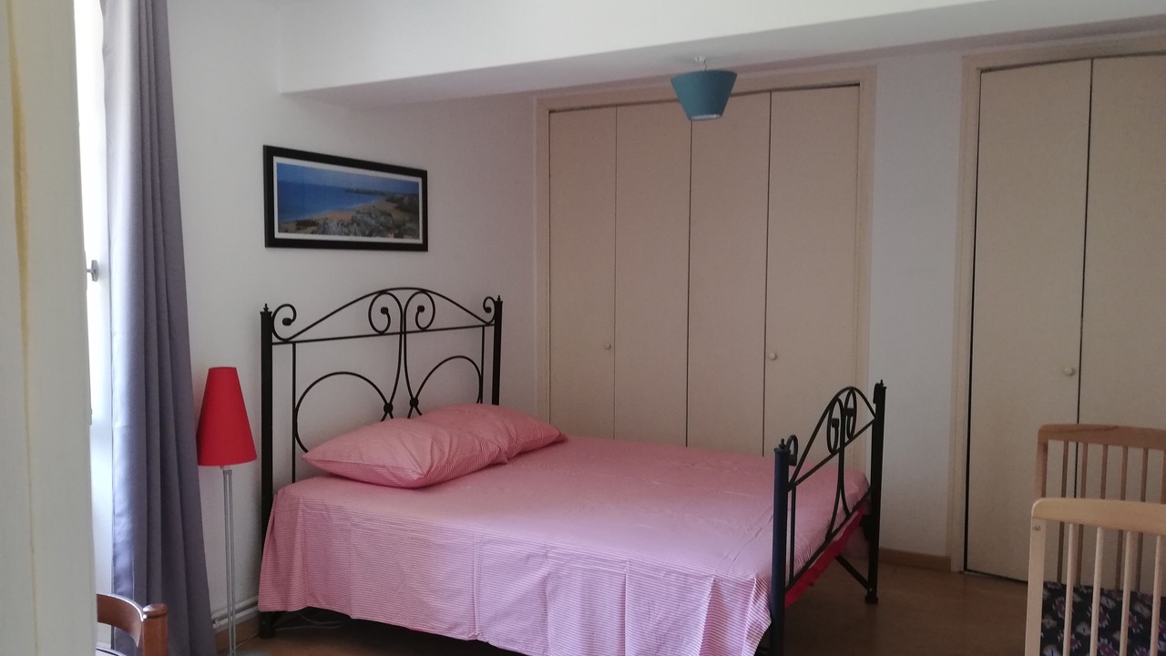 Photo of Bedroom in Crevin