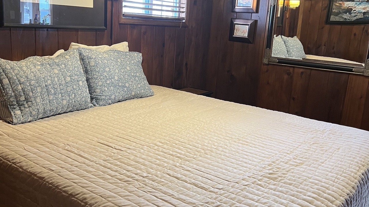 Photo of Bedroom in Stanwood