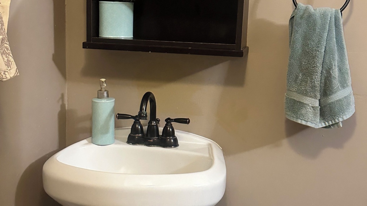 Photo of Bathroom in Alexandria