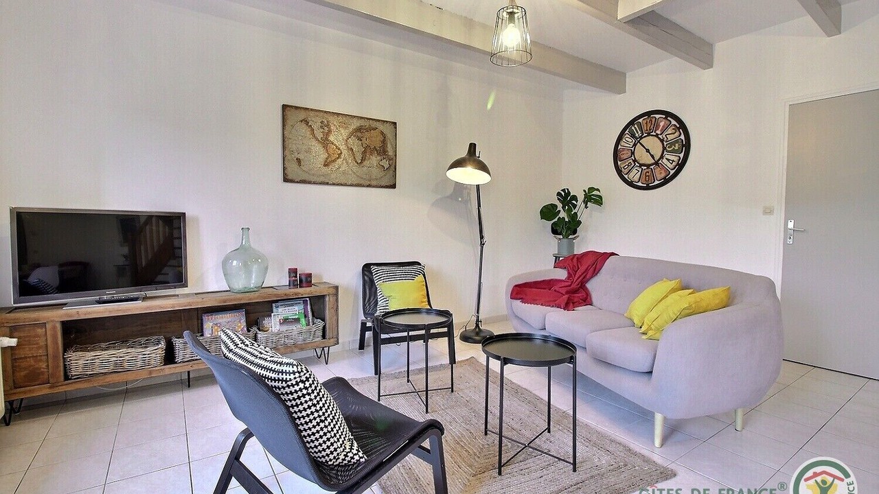 Photo of Livingroom in Saint-Jean-Kerdaniel