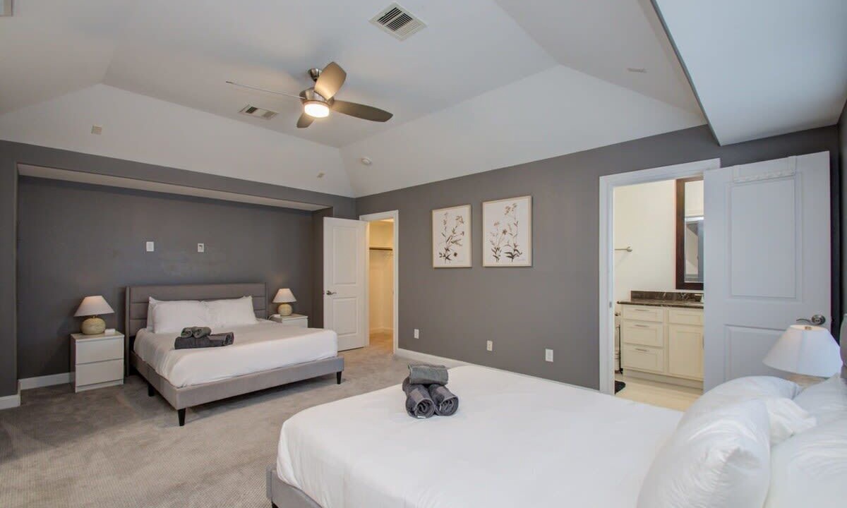 Photo of Bedroom in Washington Ave./ Memorial Park