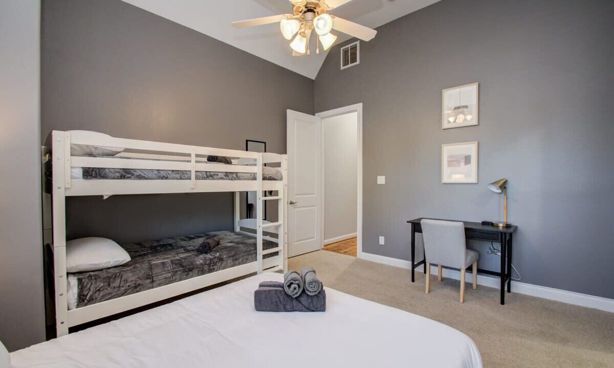 Photo of Bedroom in Washington Ave./ Memorial Park