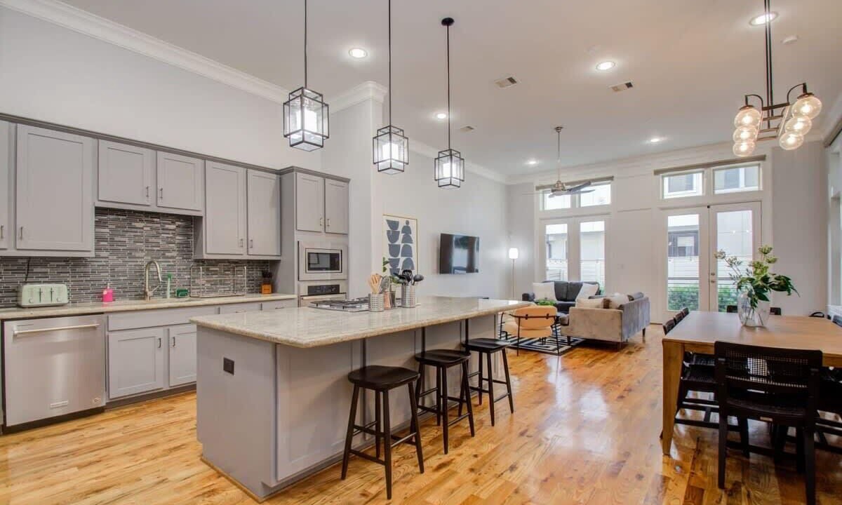 Photo of Kitchen in Washington Ave./ Memorial Park