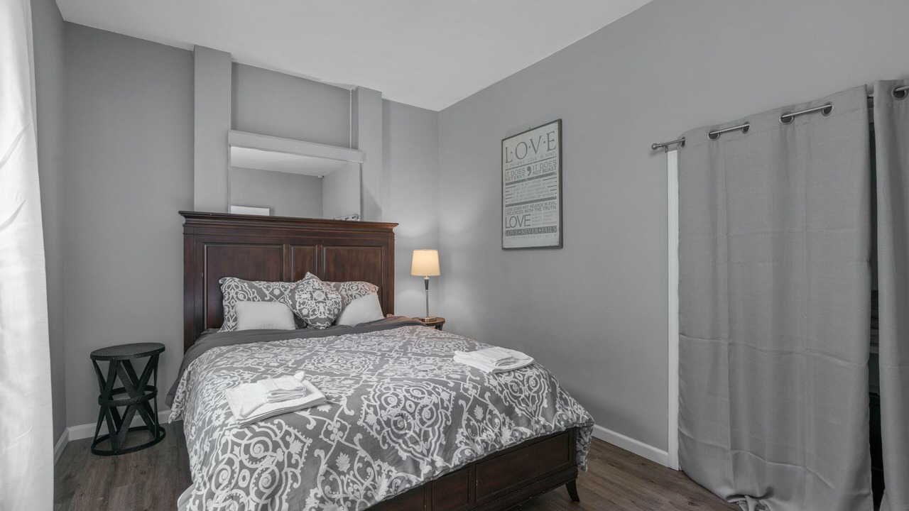 Photo of Bedroom in North Tonawanda