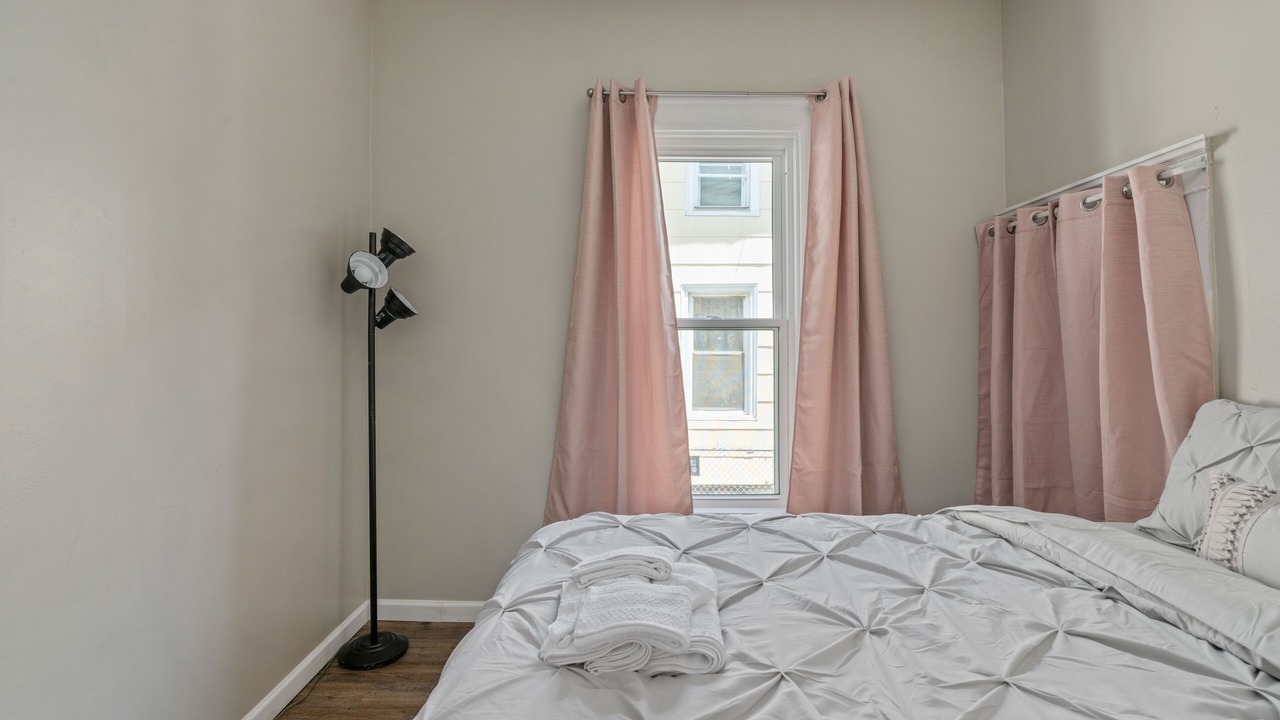 Photo of Bedroom in North Tonawanda