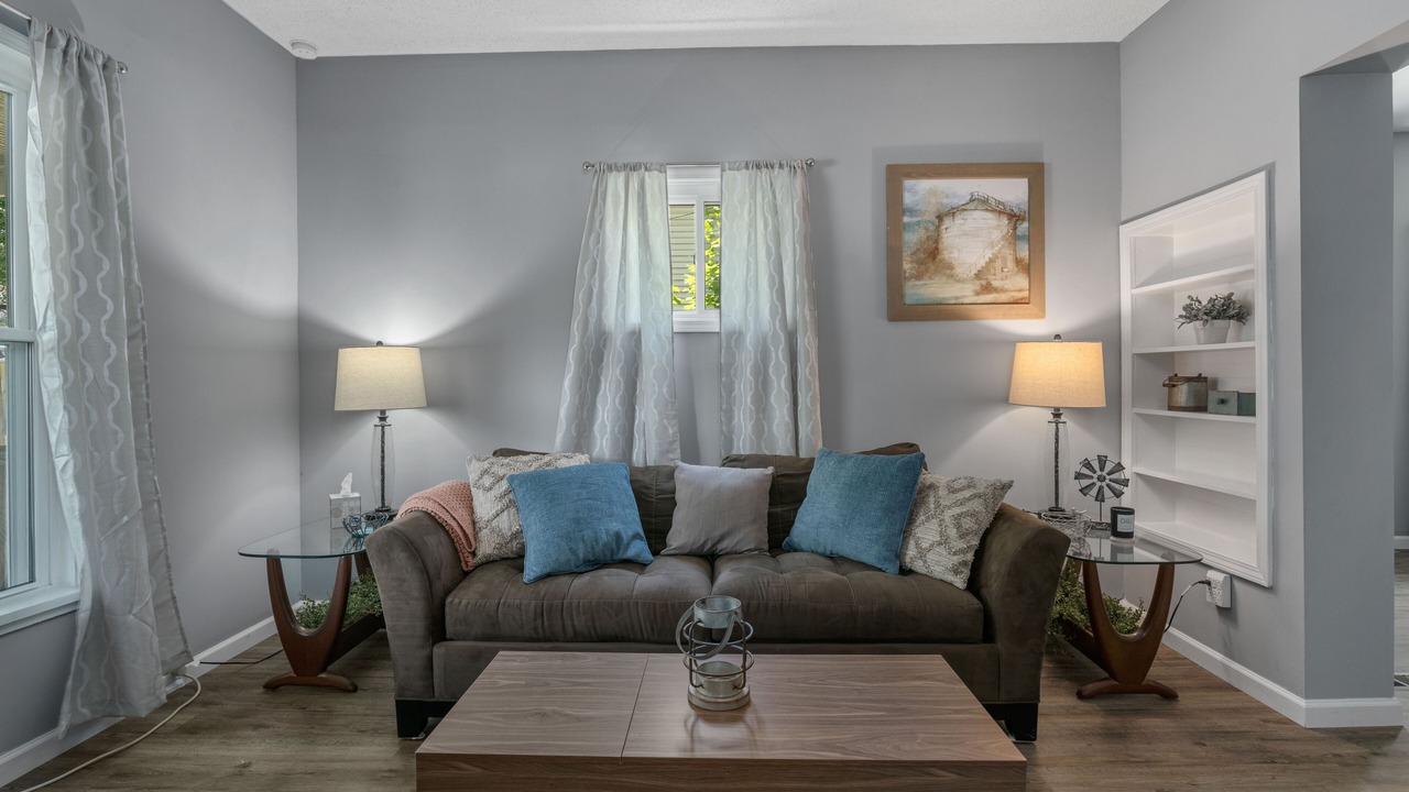 Photo of Livingroom in North Tonawanda