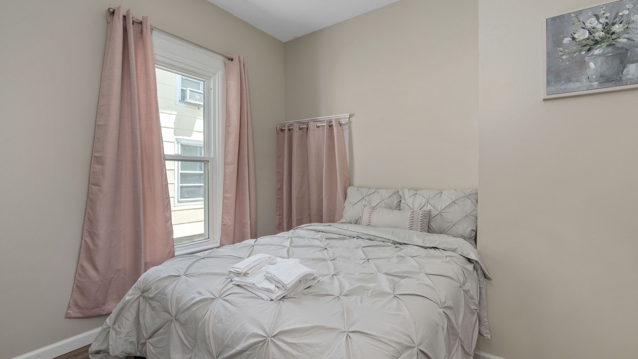 Photo of Bedroom in North Tonawanda