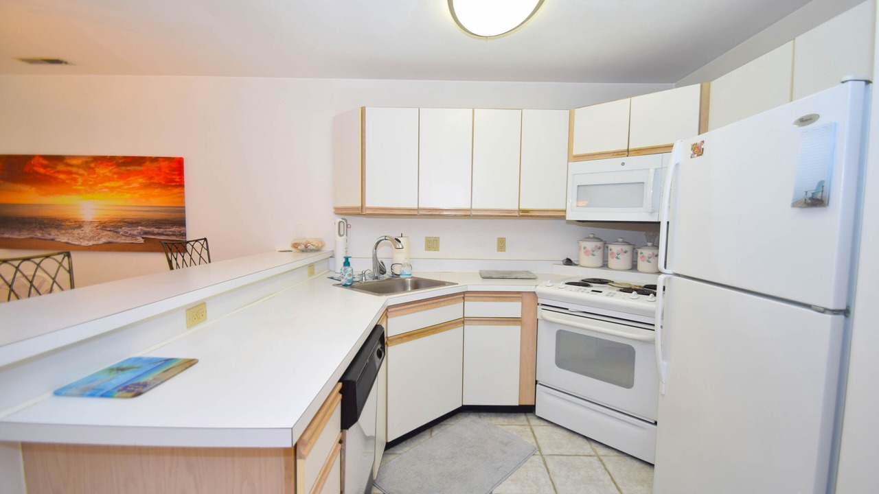 Photo of Kitchen in Heron Harbour Isle