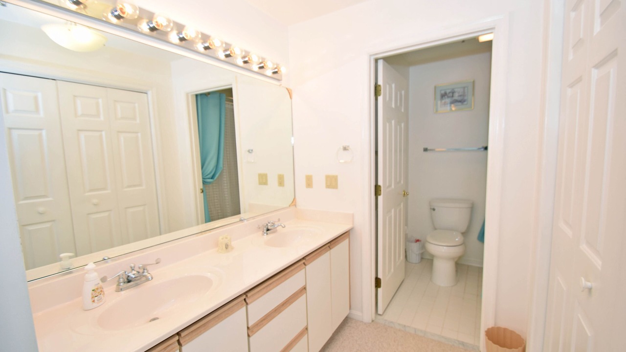Photo of Bathroom in Heron Harbour Isle