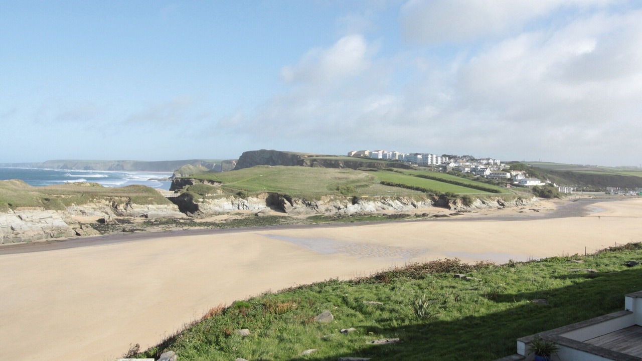 Photo of Others in Lusty Glaze