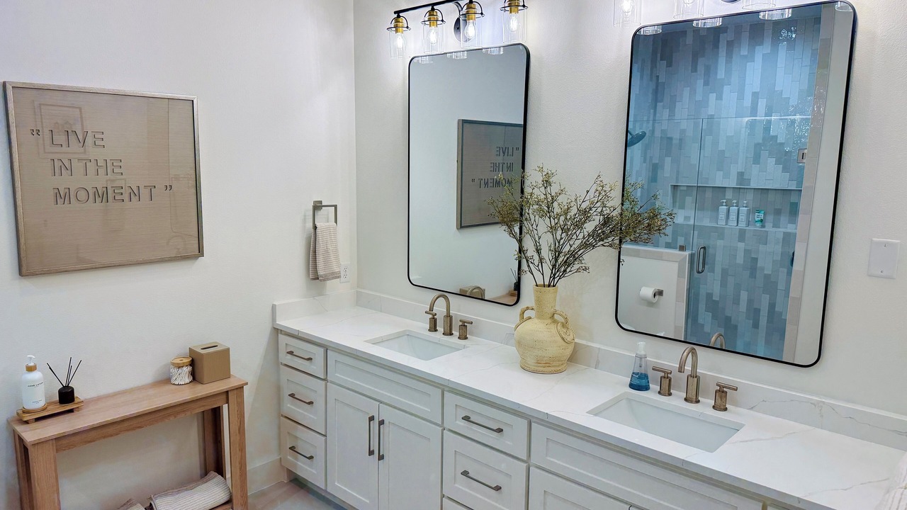 Photo of Bathroom in Enchanted Oaks