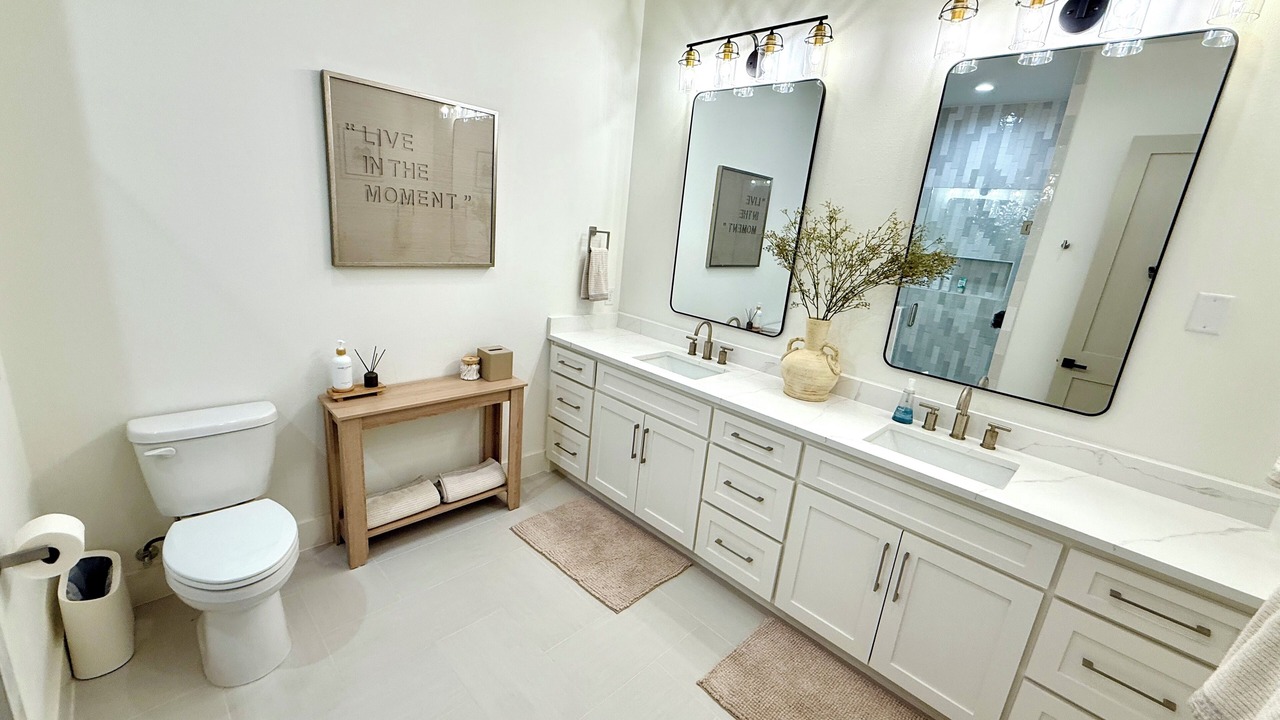 Photo of Bathroom in Enchanted Oaks