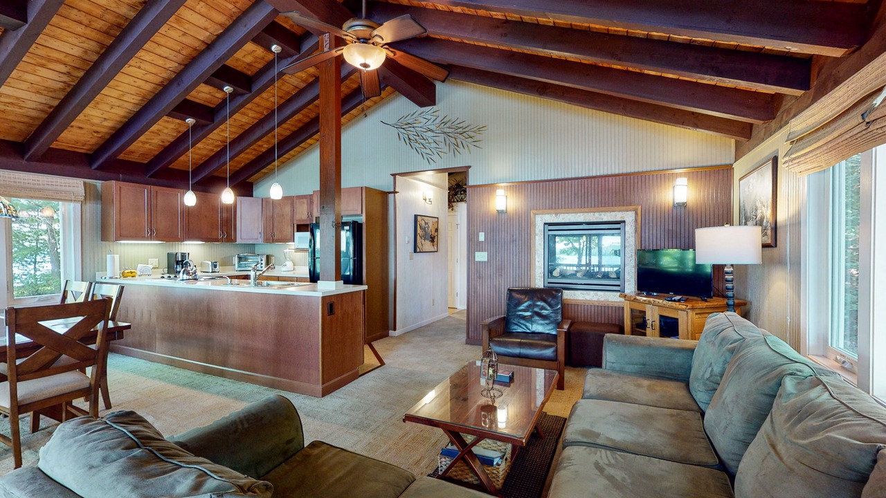 Photo of Livingroom in Meredith