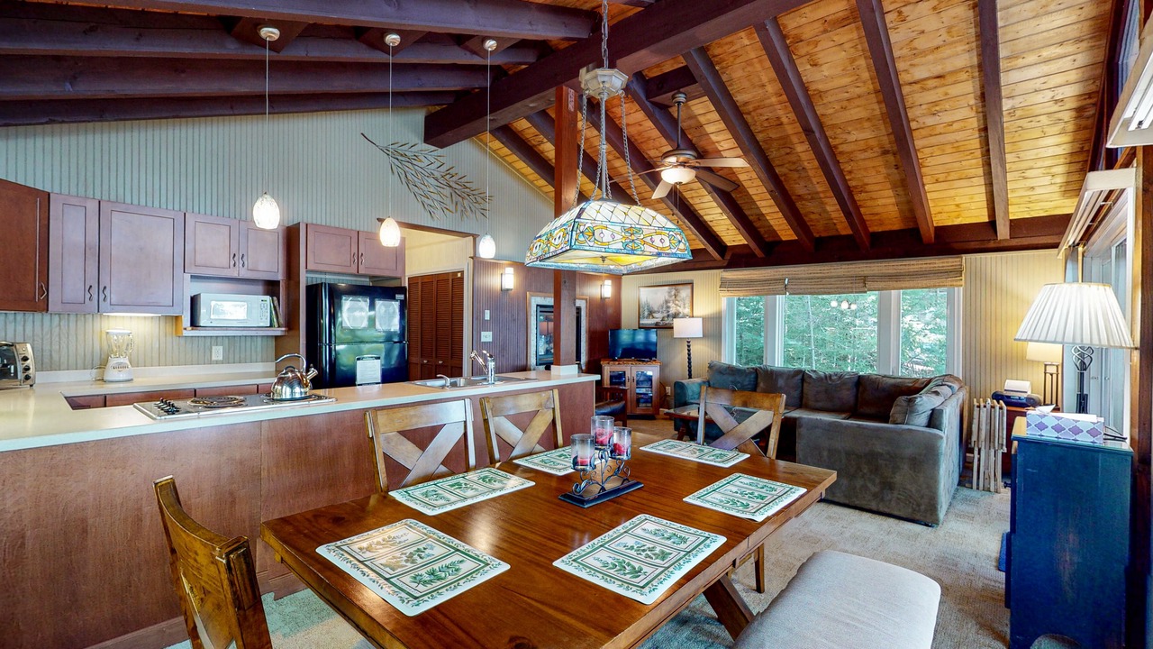 Photo of Livingroom in Meredith