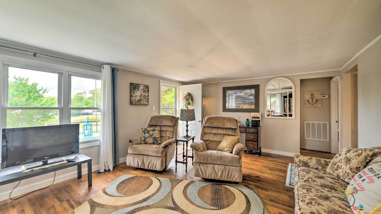 Photo of Bedroom in Grand Rivers