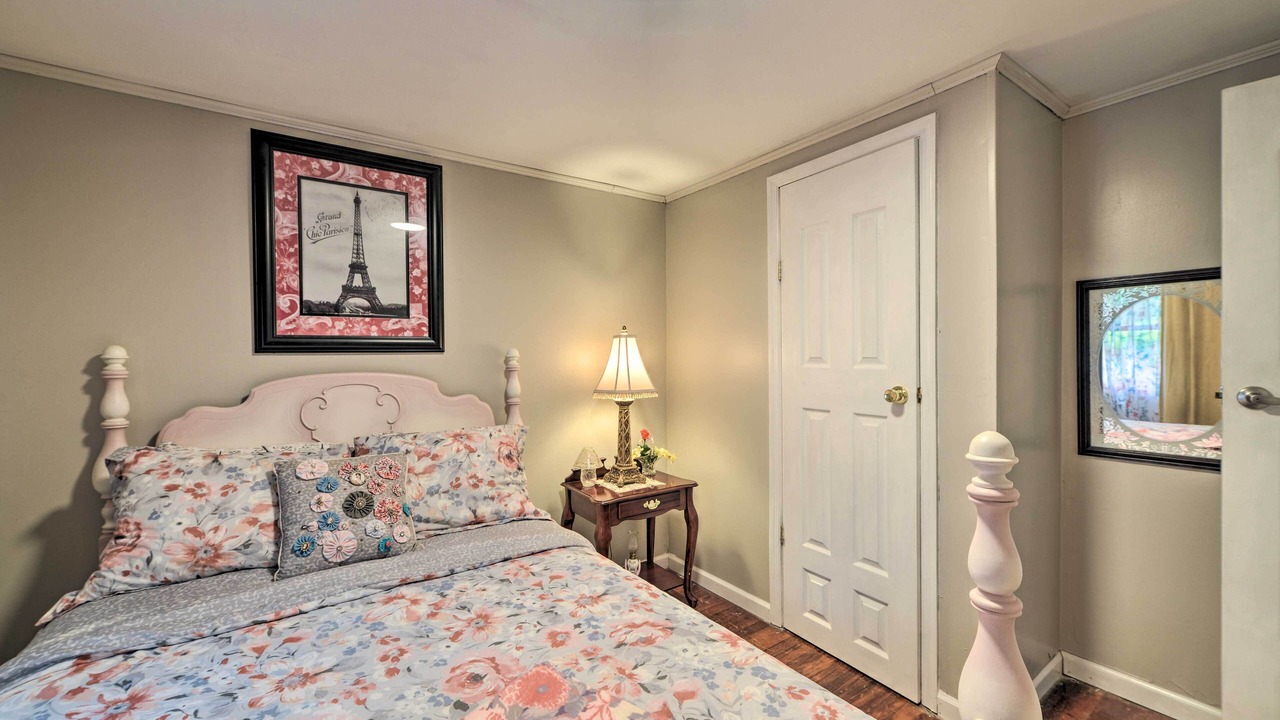 Photo of Bedroom in Grand Rivers