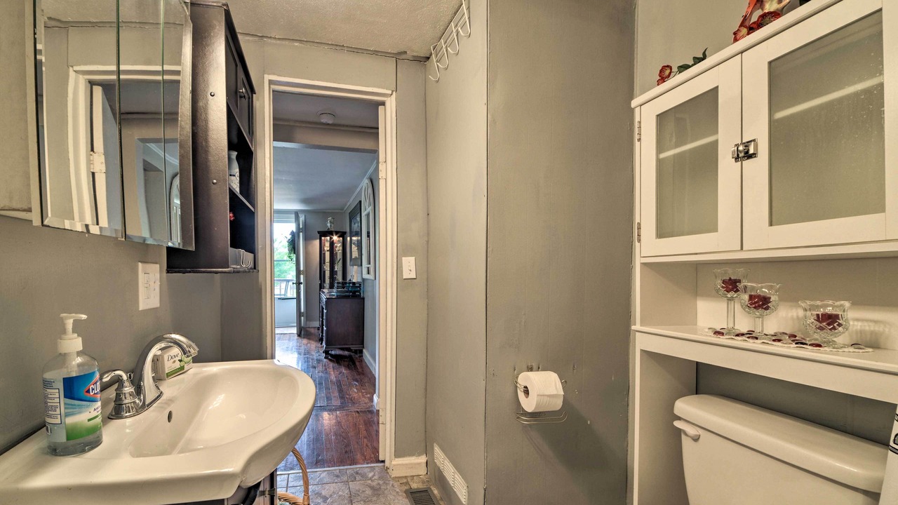 Photo of Bathroom in Grand Rivers