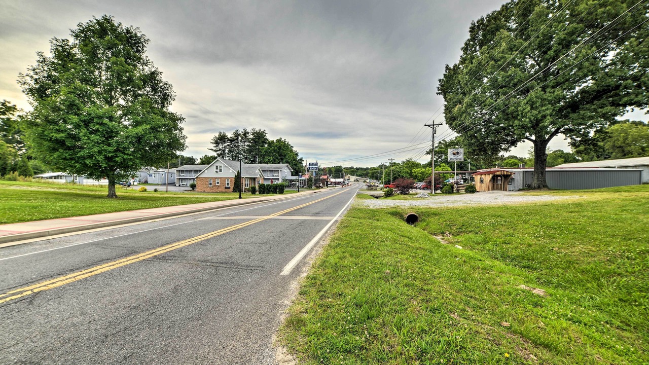 Photo of Others in Grand Rivers