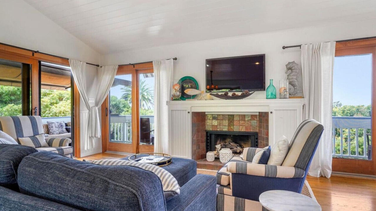 Photo of Livingroom in Del Mar