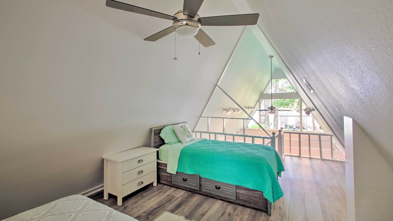 Photo of Bedroom in Lake Hamilton
