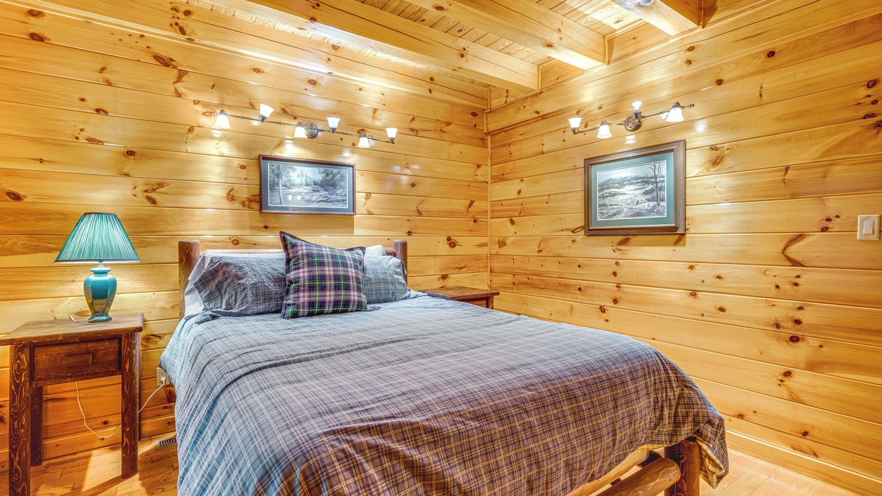 Photo of Bedroom in Burnsville