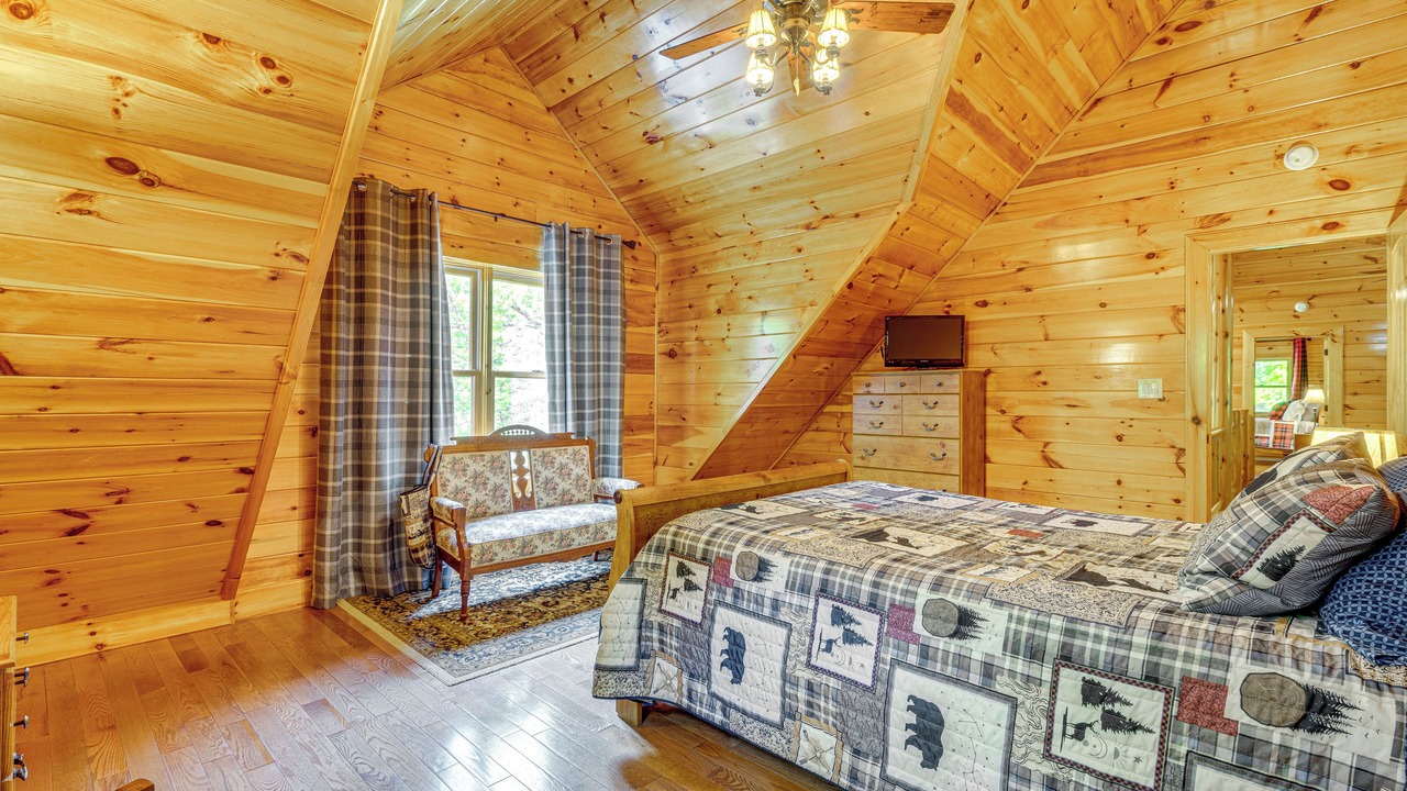 Photo of Bedroom in Burnsville