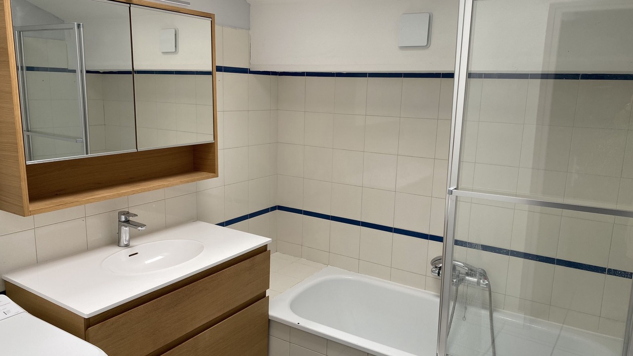 Photo of Bathroom in La Cote-Saint-Andre