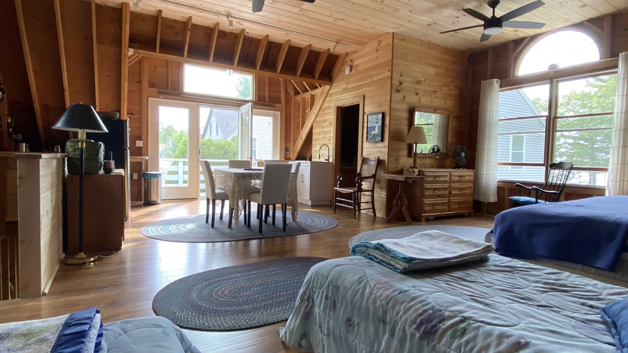 Photo of Bedroom in Mid-Coast and Islands