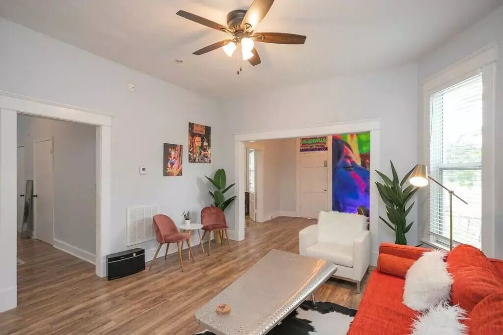Photo of Livingroom in McFerrin Park