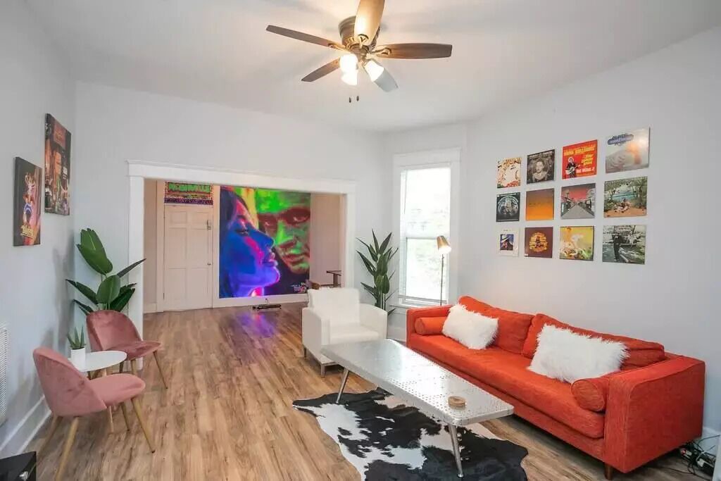 Photo of Livingroom in McFerrin Park