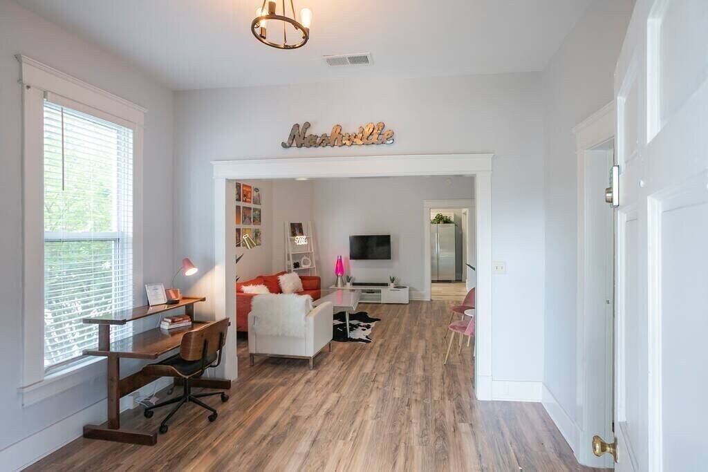 Photo of Livingroom in McFerrin Park