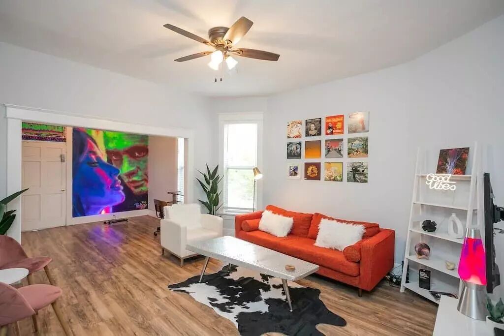 Photo of Livingroom in McFerrin Park