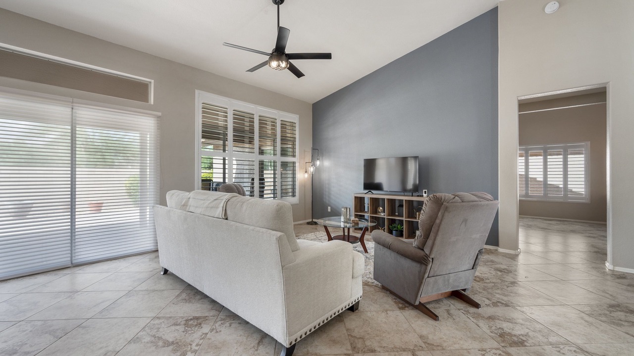 Photo of Livingroom in Palm Valley