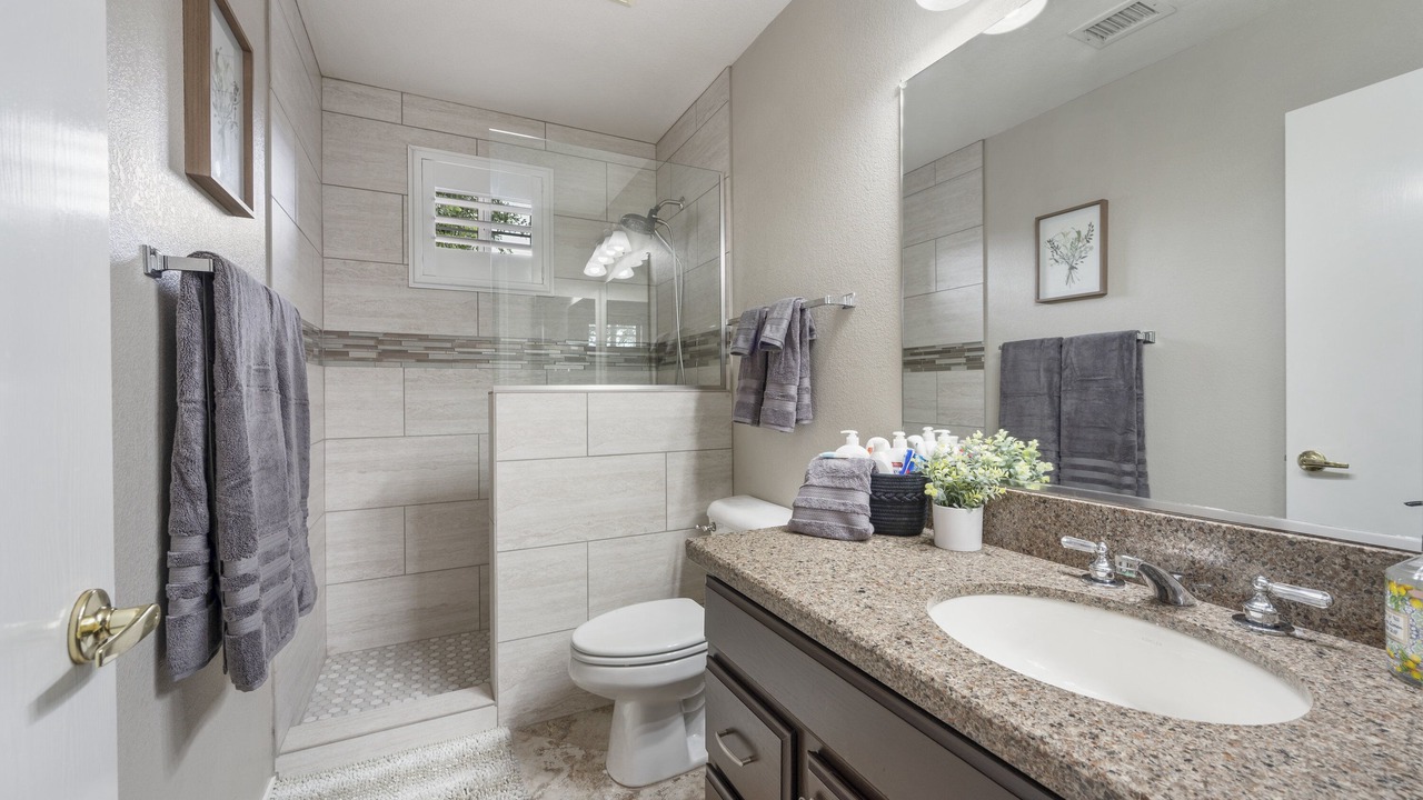 Photo of Bathroom in Palm Valley