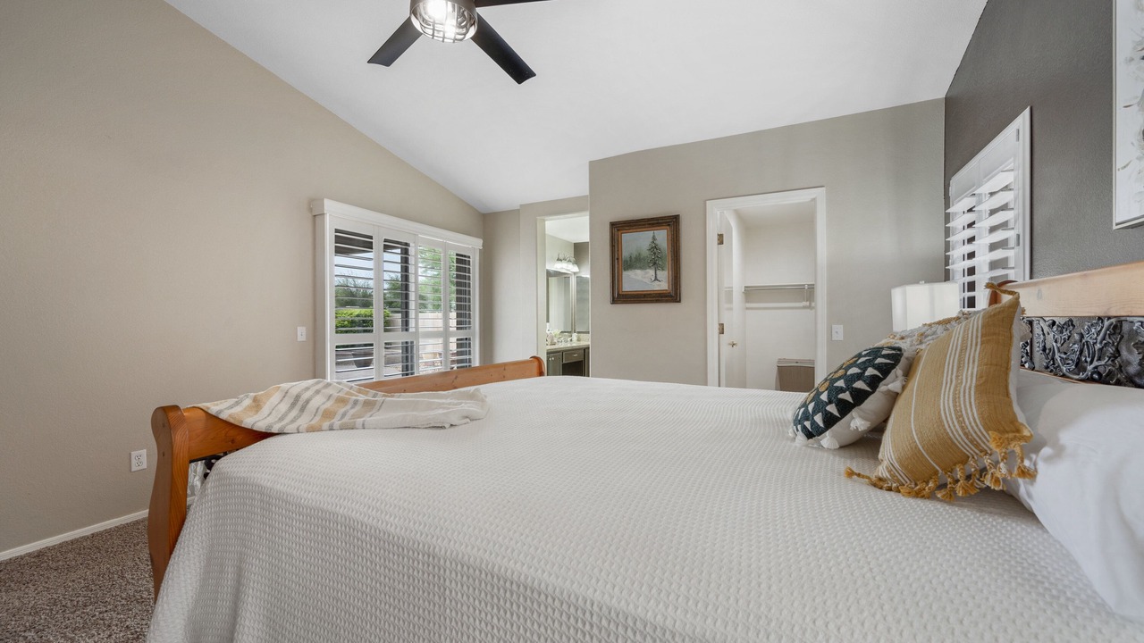 Photo of Bedroom in Palm Valley