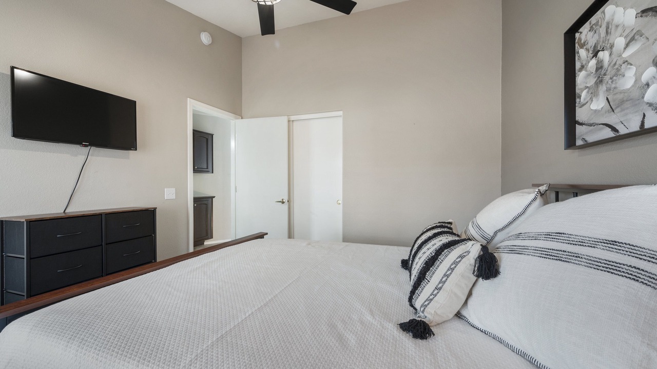 Photo of Bedroom in Palm Valley