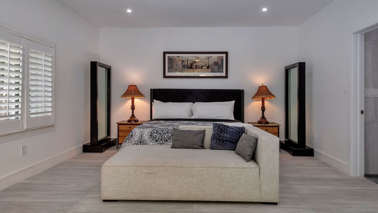 Photo of Bedroom in Downtown Hollywood
