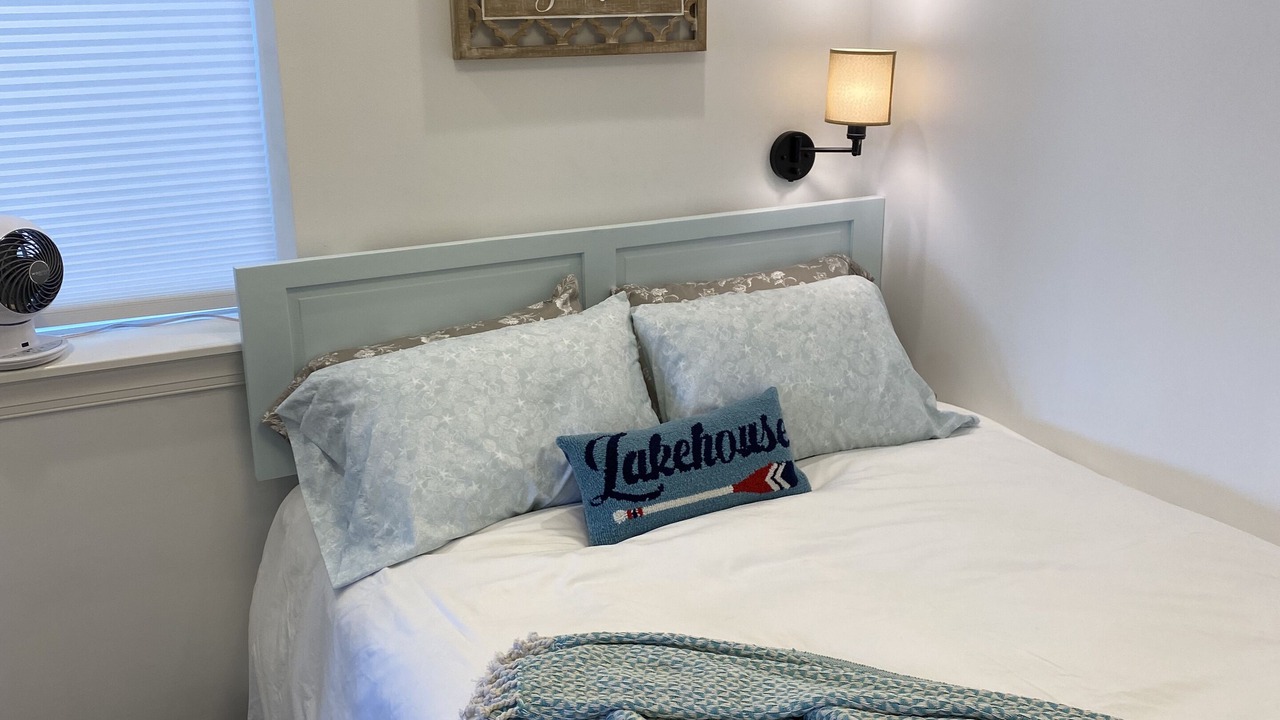 Photo of Bedroom in Grove