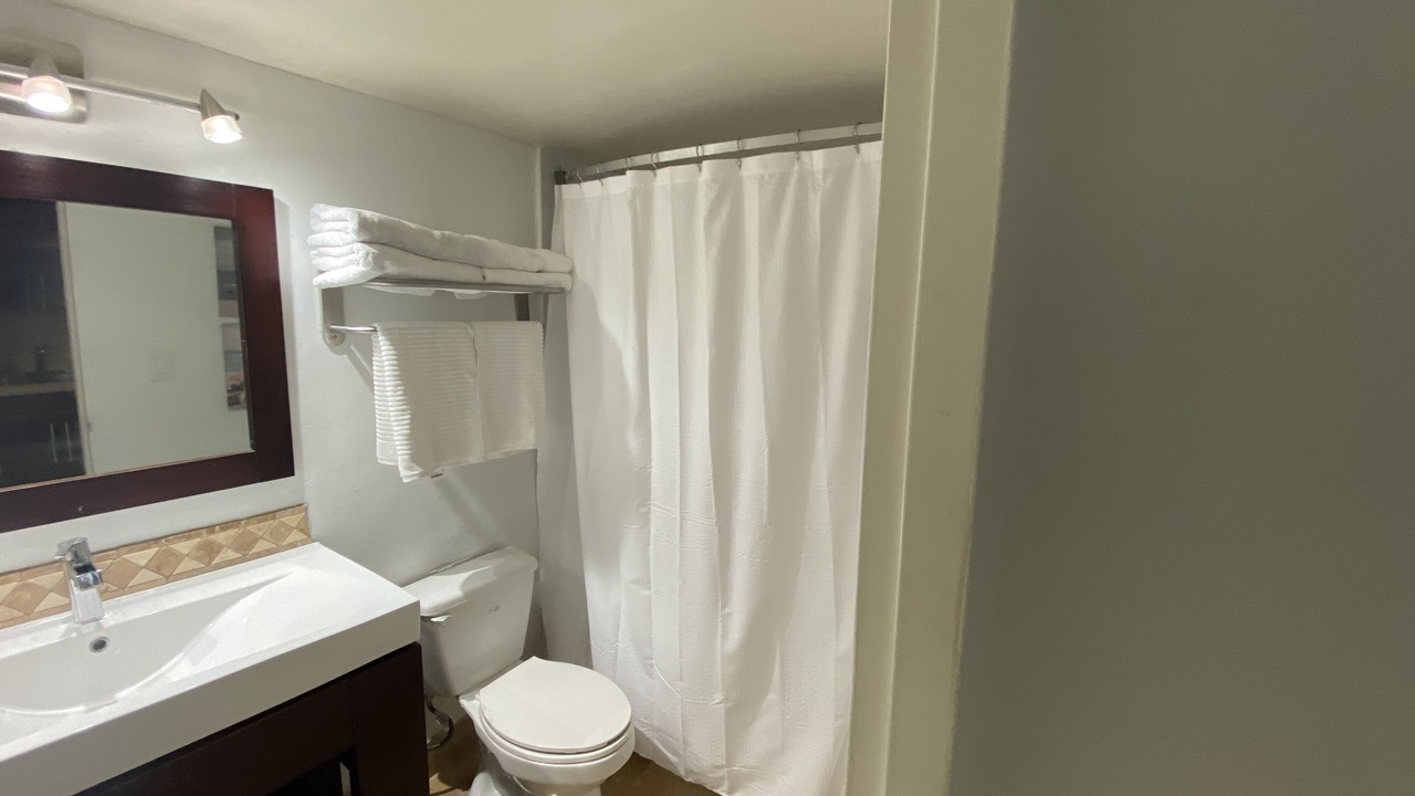 Photo of Bathroom in Golden Beach